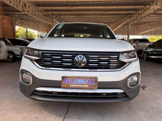 VOLKSWAGEN T-CROSS 1.4 250 TSI TOTAL FLEX HIGHLINE AUTOMÁTICO VOLKSWAGEN T-CROSS 1.4 250 TSI TOTAL FLEX HIGHLINE AUTOMÁTICO